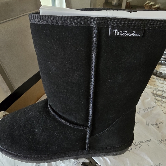 WILLOWBEE BOOTS - Picture 1 of 8